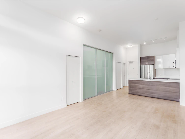 410-13919 Fraser Highway, Surrey, BC, V3T 4E6 - 13