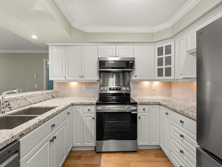 309-328 Esplanade Avenue, Harrison Hot Springs, BC, V0M 1K0 - 14