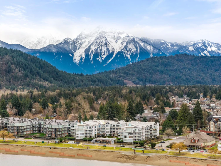 309-328 Esplanade Avenue, Harrison Hot Springs, BC, V0M 1K0 - 4