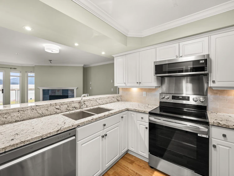 309-328 Esplanade Avenue, Harrison Hot Springs, BC, V0M 1K0 - 15