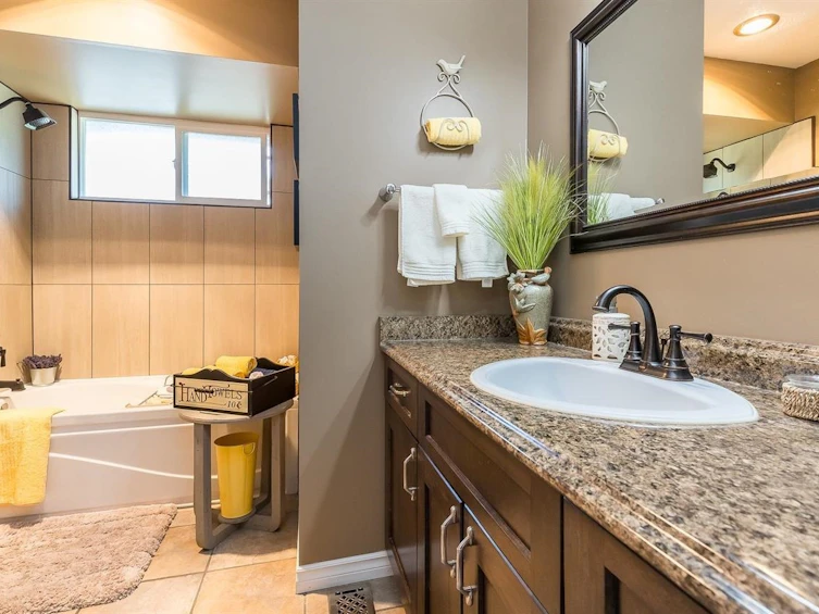 33265 Hawthorne Avenue, Mission, BC, V2V 5B6 - 6