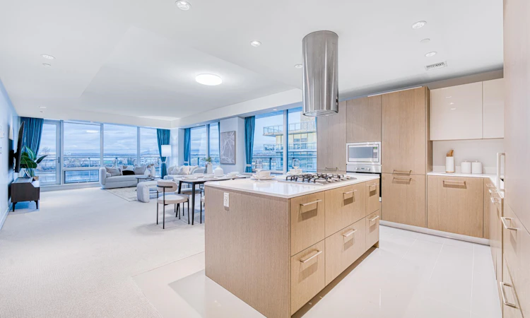 402-6611 Pearson Way