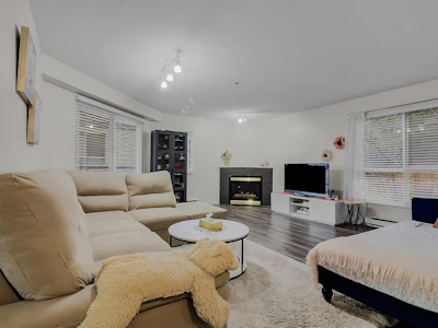 64-2727 E Kent Avenue North - 3