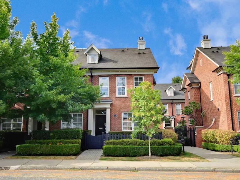765 W 42nd Avenue, Vancouver BC V5Z 2N8