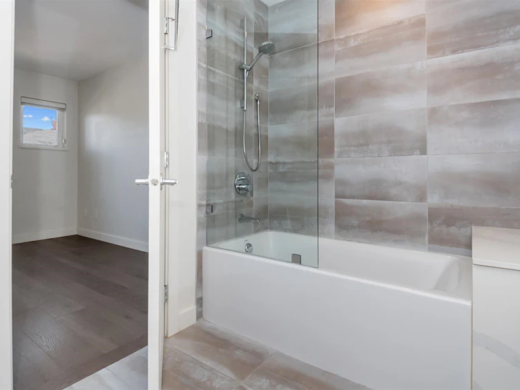 765 W 42nd Avenue, Vancouver, BC, V5Z 2N8 - 7