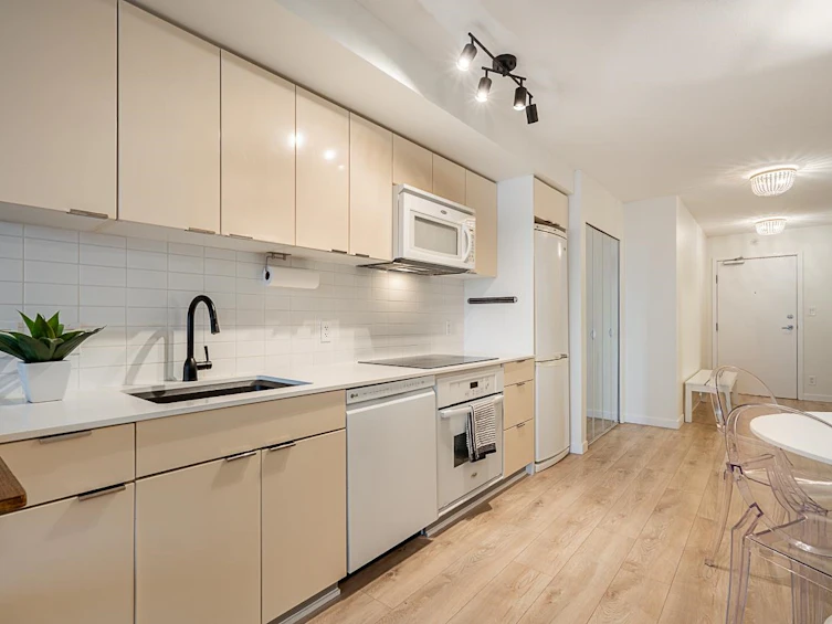 1907-788 Hamilton Street, Vancouver, BC, V6B 0E9 - 6