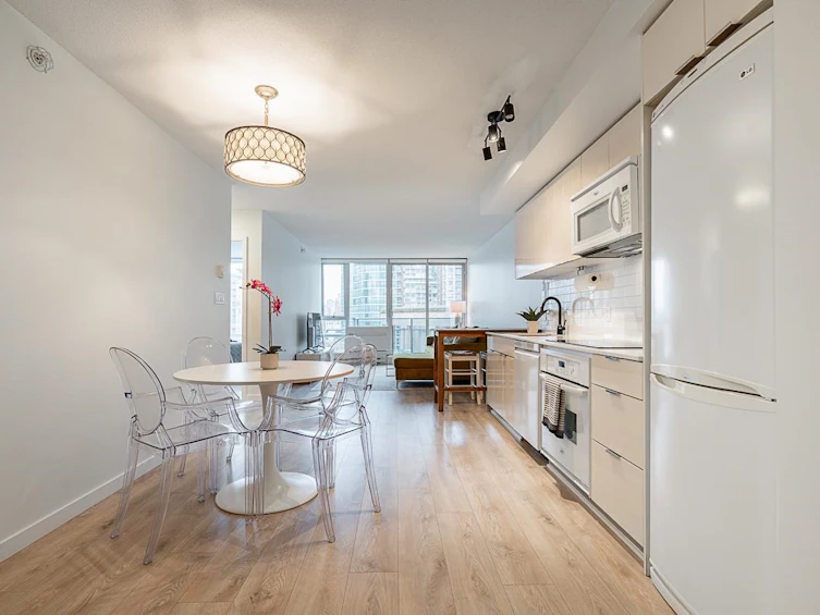 1907-788 Hamilton Street, Vancouver, BC, V6B 0E9 - 3