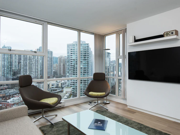 2105-193 Aquarius Mews, Vancouver, BC, V6Z 2Z2 - 4