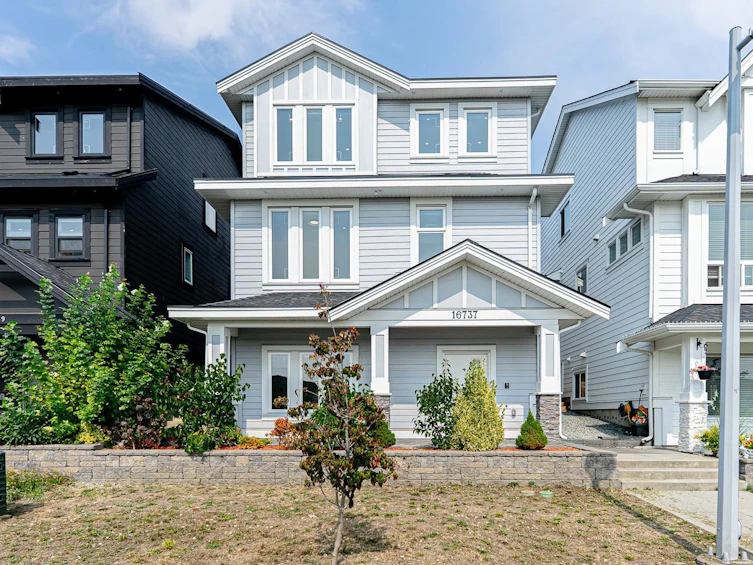 16737 16th Avenue, Surrey, BC, V3Z 0T3