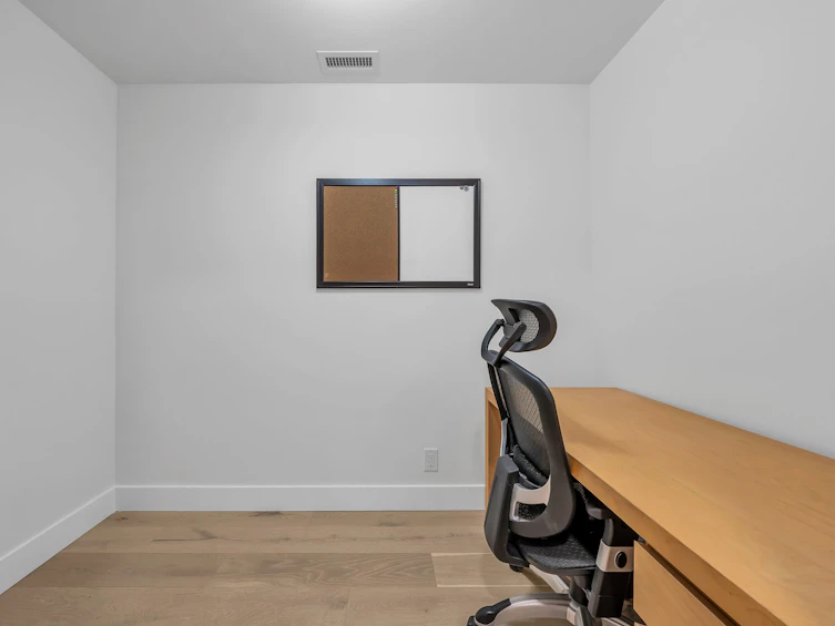 607-2780 Valley Centre Avenue, North Vancouver, BC, V7J 0C4 - 8