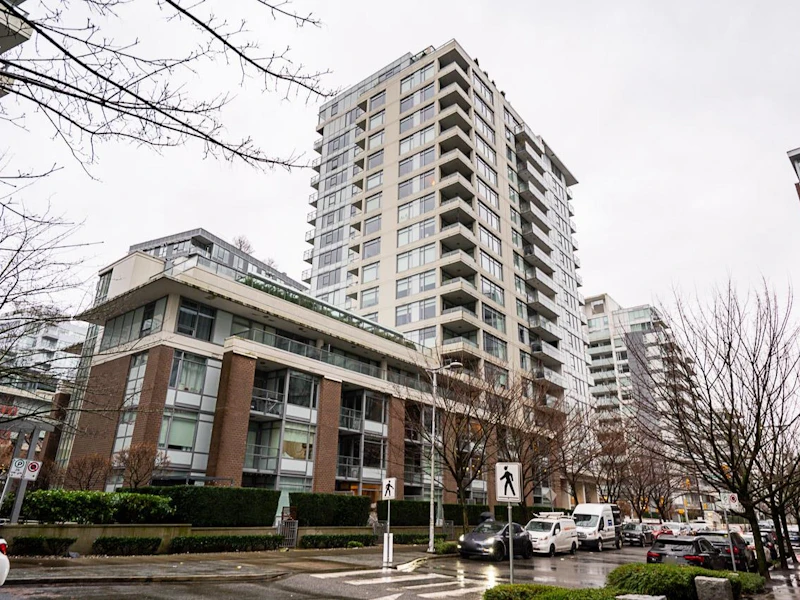 213 - 110 Switchmen Street, Vancouver BC V6A 0C6