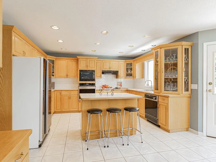 7758 Mcgregor Avenue, Burnaby, BC, V5J 4H5 - 7