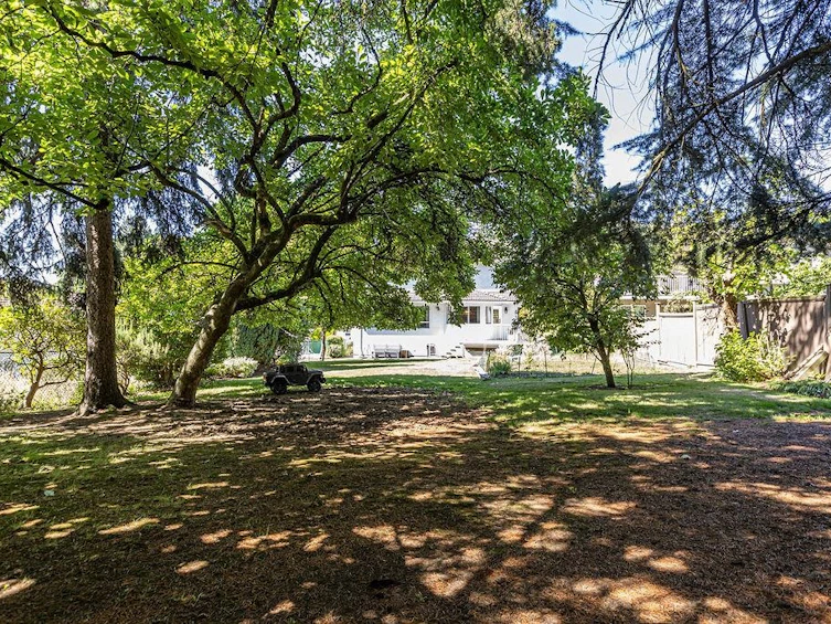 7758 Mcgregor Avenue, Burnaby, BC, V5J 4H5 - 38