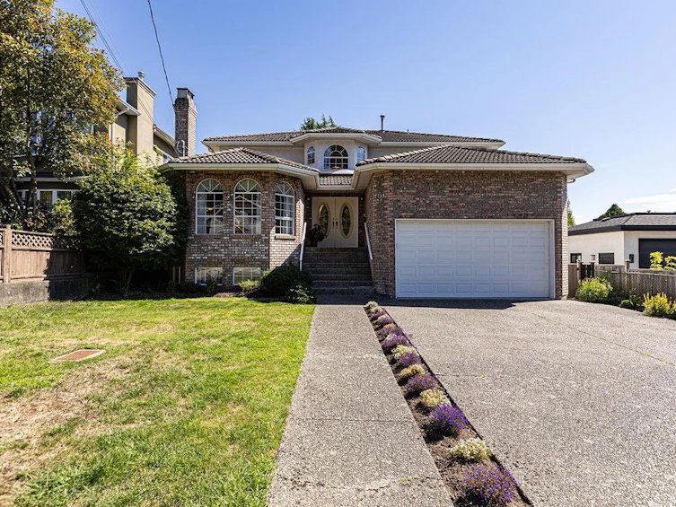 7758 Mcgregor Avenue, Burnaby, BC, V5J 4H5