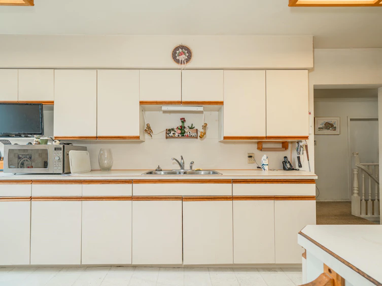 4277 Castlewood Crescent, Burnaby, BC, V5G 2M1 - 13