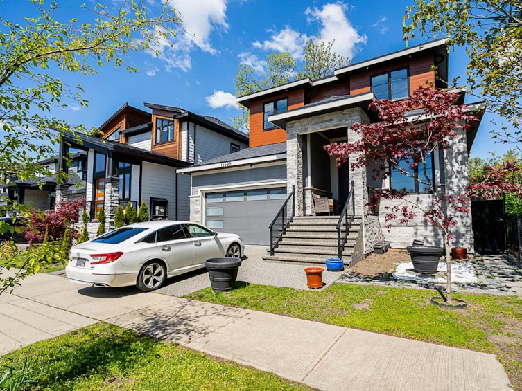 15699 77b Avenue, Surrey, BC, V3S 3P9 - 3