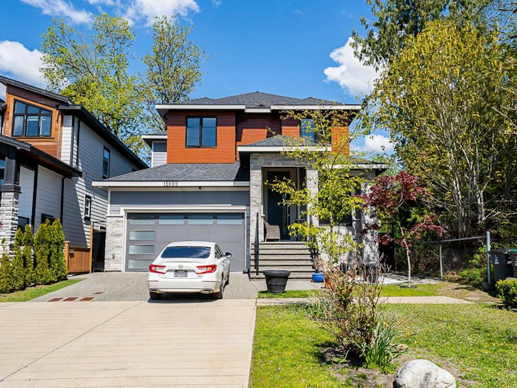 15699 77b Avenue, Surrey, BC, V3S 3P9 - 2