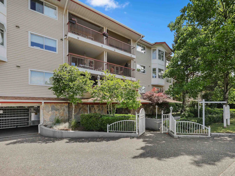 106 - 5776 200th Street, Langley BC V3A 1M8