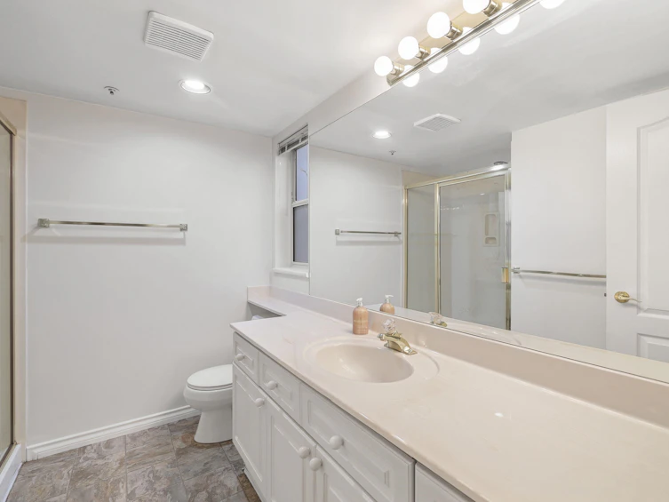 106-5776 200 Street, Langley, BC, V3A 1M8 - 17