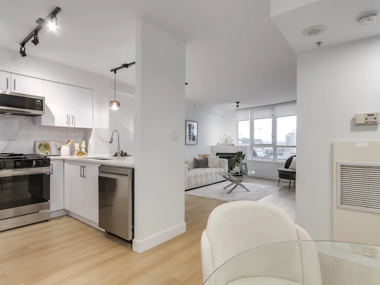 1209-63 Keefer Place, Vancouver, BC, V6B 6N6 - 2