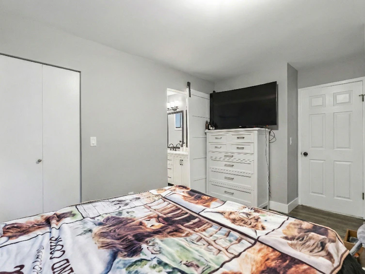 10444 10446 River Road, Delta, BC, V4C 2R5 - 10