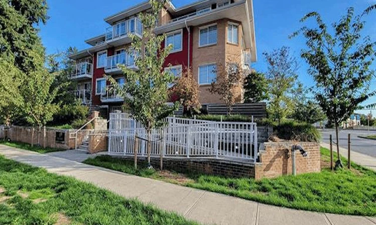 103-1990 Westminster Avenue