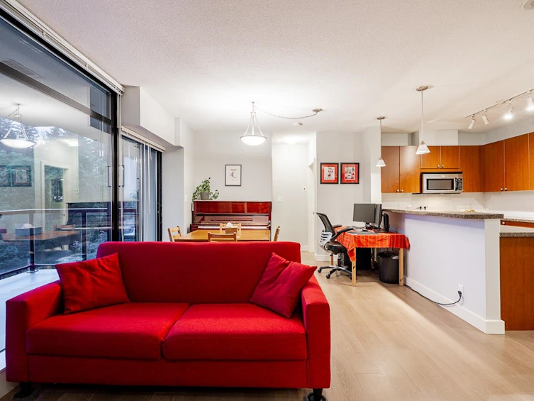 702-15 E Royal Avenue, New Westminster, BC, V3L 0A9 - 6