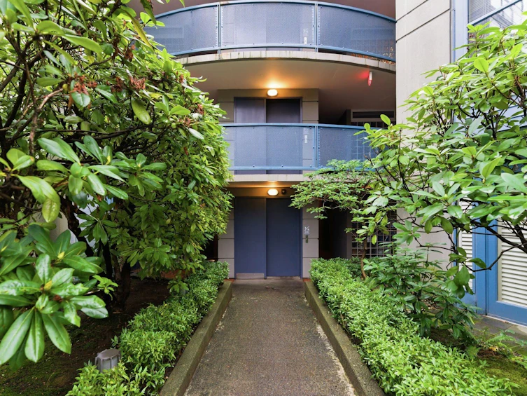 203-2405 W 2nd Avenue, Vancouver, BC, V6K 1J5 - 22