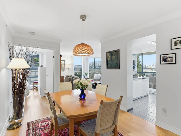 203-2405 W 2nd Avenue, Vancouver, BC, V6K 1J5 - 12