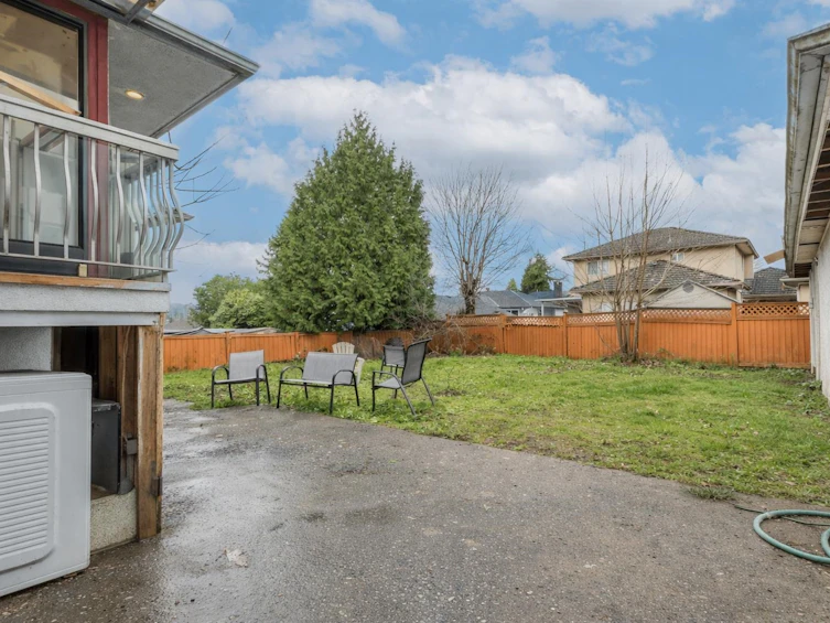 4856 Smith Avenue, Burnaby, BC, V5G 2W4 - 5