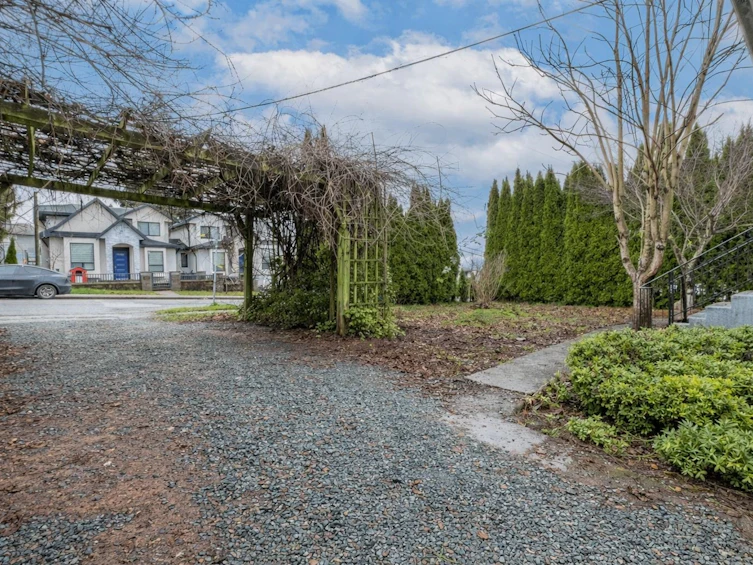 4856 Smith Avenue, Burnaby, BC, V5G 2W4 - 3