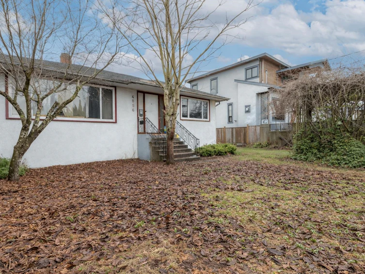 4856 Smith Avenue, Burnaby, BC, V5G 2W4
