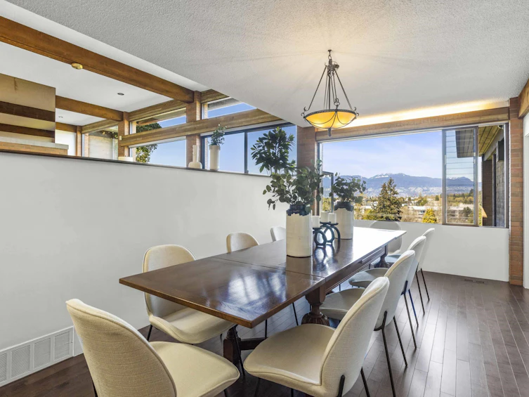 5012 Maple Street, Vancouver, BC, V6M 3T1 - 4