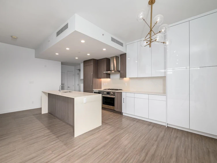 301-2351 Beta Avenue, Burnaby, BC, V5C 0M2 - 3