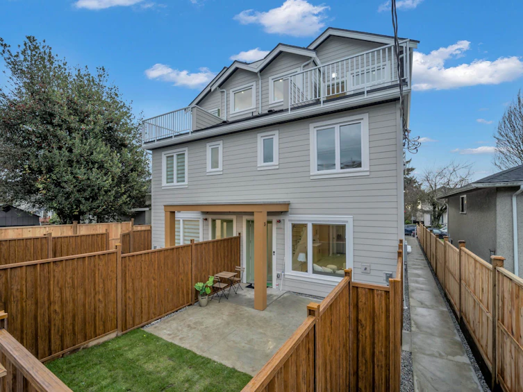3-1577 E 58th Avenue, Vancouver, BC, V5P 2C1 - 2