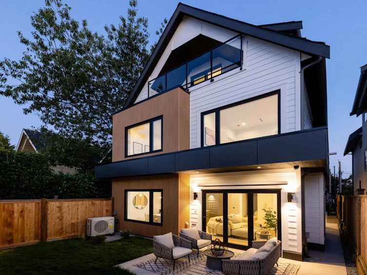 #2-1079 E 14th Avenue, Vancouver, BC, V5T 2P1