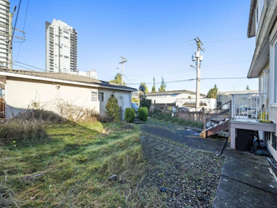 515 W 60th Avenue - 5