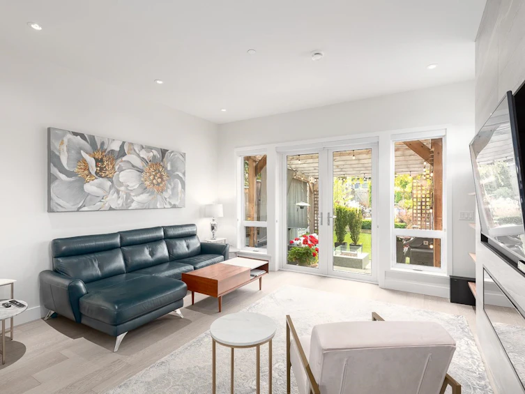 220 E 40th Avenue, Vancouver, BC, V5W 1L8 - 12