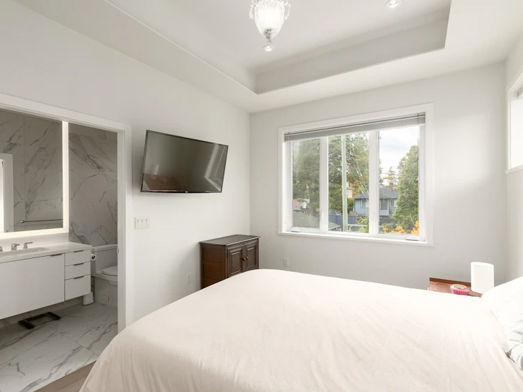 220 E 40th Avenue, Vancouver, BC, V5W 1L8 - 22
