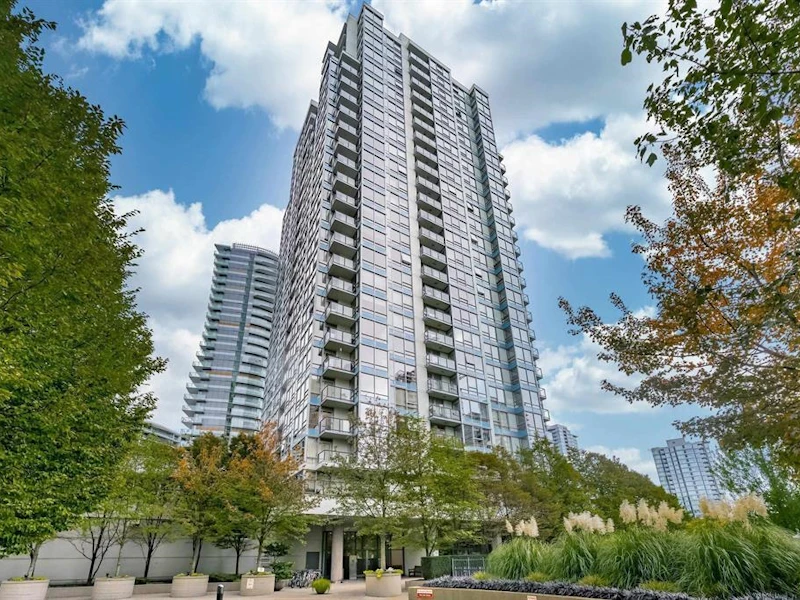 1006 - 939 Expo Boulevard, Vancouver BC V6Z 2W1