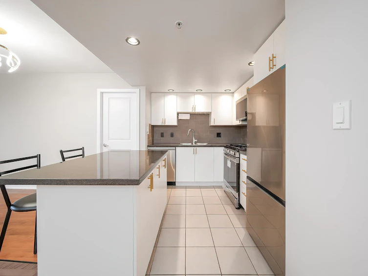 906-9188 Hemlock Drive, Richmond, BC, V6Y 4J7 - 3