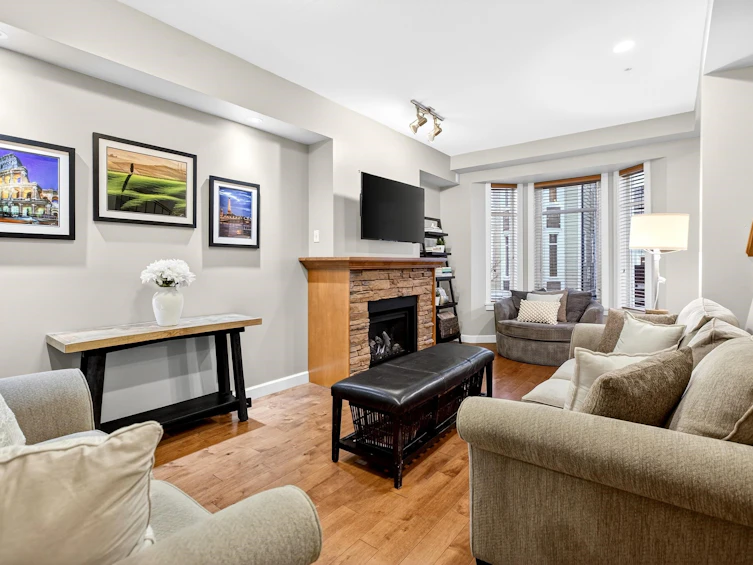 109-20738 84 Avenue, Langley, BC, V2Y 0J6 - 2