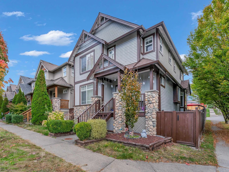 10322 243a Street, Maple Ridge, BC, V2W 2C7 - 2