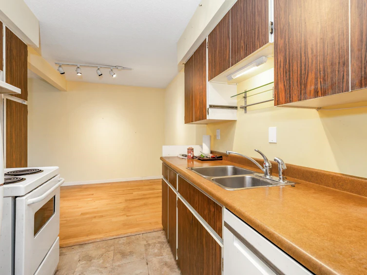 410-1435 Nelson Street, Vancouver, BC, V6G 2Z3 - 8