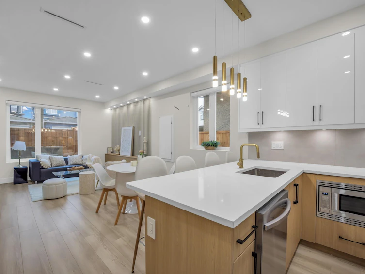 4-1577 E 58th Avenue, Vancouver, BC, V5P 2C1 - 4