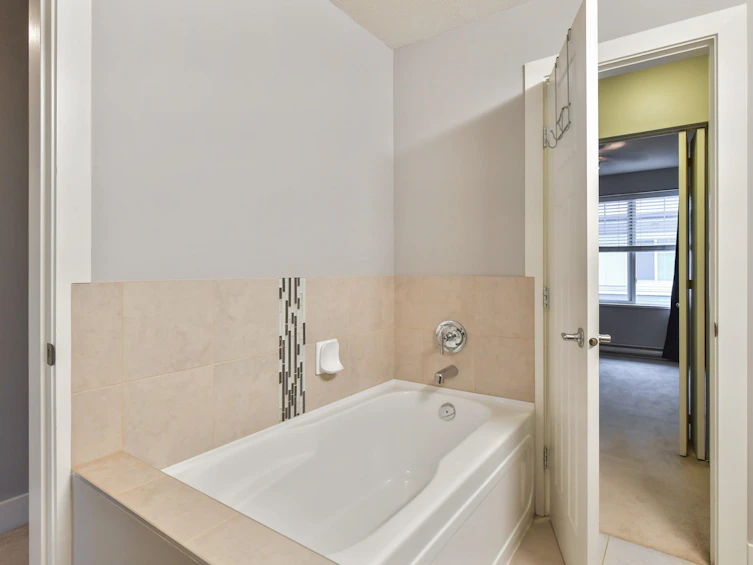 93-15833 26 Avenue, Surrey, BC, V4Z 2B3 - 15