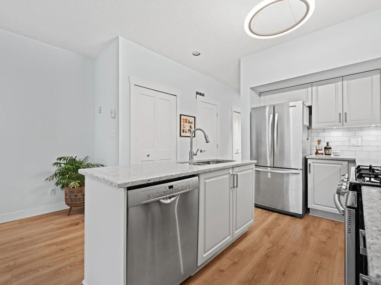 14-221 Ash Street, New Westminster, BC, V3M 3M5 - 14
