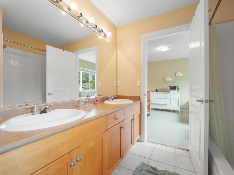 3305 Chartwell Grn, Coquitlam, BC, V3E 3N1 - 21