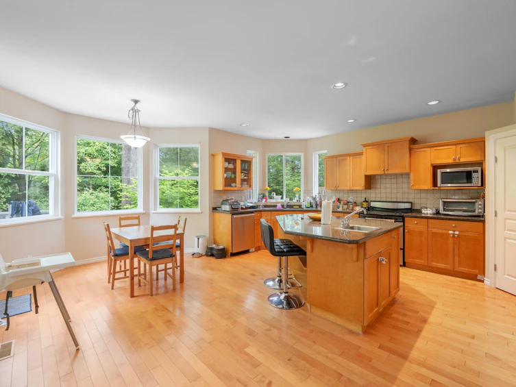 3305 Chartwell Grn, Coquitlam, BC, V3E 3N1 - 12