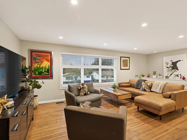 2568 Carnation Street, North Vancouver, BC, V7H 1H5 - 4